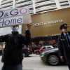 Scène rare à Hong-Kong : des manifestants expriment leur colère contre l'enseigne D&G. DR