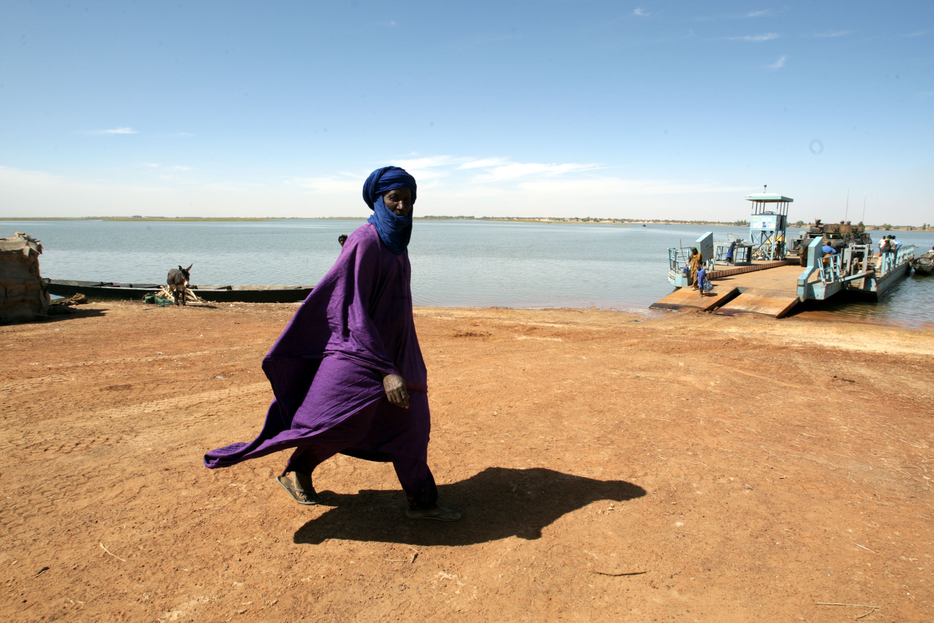 On the road to Timbuktu with the French and Malians soldiers.