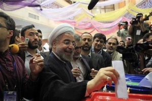 M. Rohani votant lors des élection présidentielles iraniennes en 2013