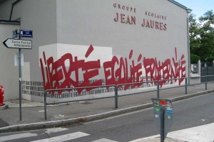 Liberté, égalité, fraternité sur les murs du groupe scolaire Jean Jaurès