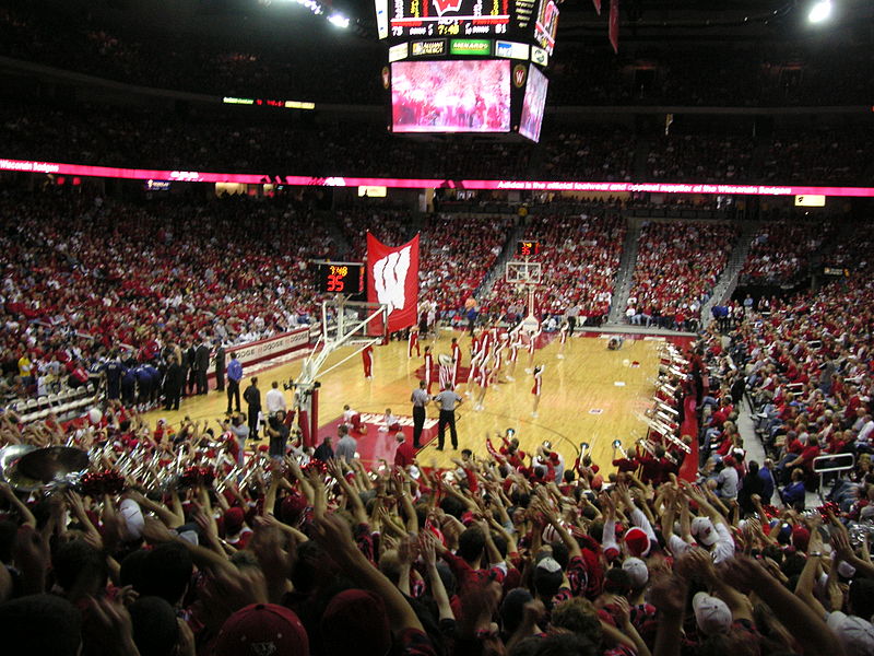 Le Kohl Center de l’université du Wisconsin, où jouent l’équipe de basket des Badgers - Crédit photo : P Brown - Wikimedia Commons 