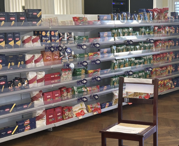 Les petits commerçants et distributeurs seront les principales victimes de la loi Valls contre la vie chère.