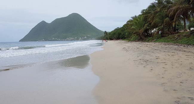 Martinique : baignade interdite sur deux plages du Diamant pour cause d’eau polluée
