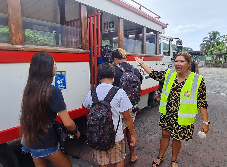 Moorea : toujours la galère des bus scolaires à chaque rentrée
