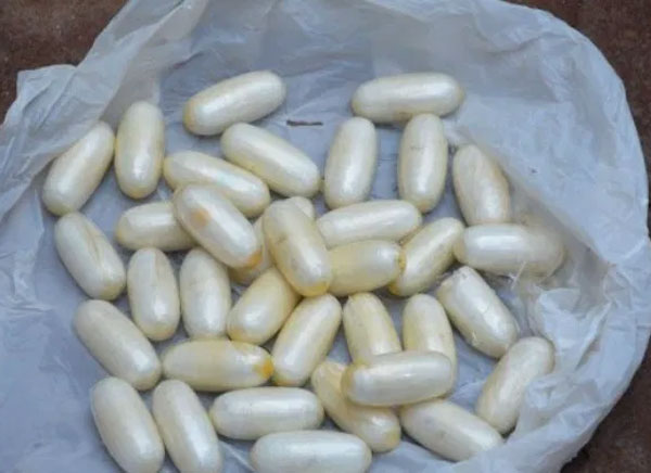 Réunion : saisie record à l’aéroport, deux suspects derrière les barreaux