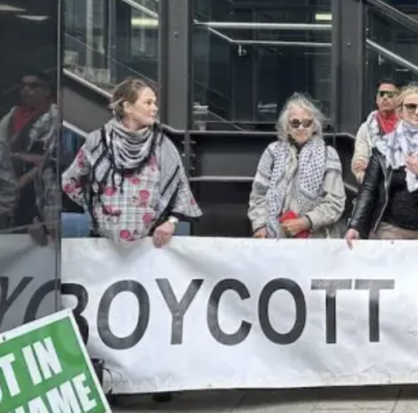 Le boycott, nouvelle arme d’exclusion : Actions Avocats alerte sur les dérives d’une liberté d’expression, instrument d’exclusion. par Déborah Journo et Emmanuelle Bismuth, de l’association Actions Avocats