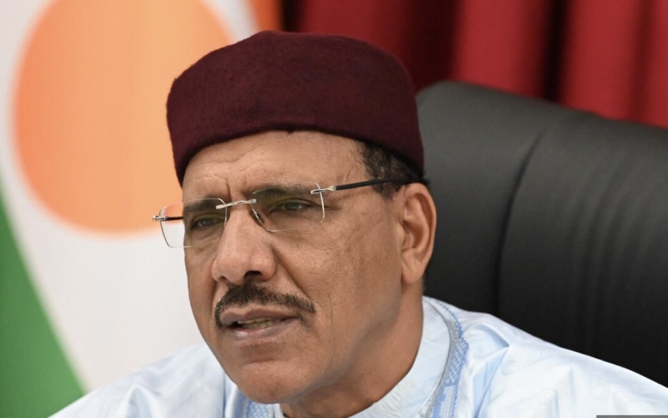 Geneviève Goëtzinger : « Après 29 mois de détention de Mohamed Bazoum, le Niger a basculé dans une dérive institutionnelle »