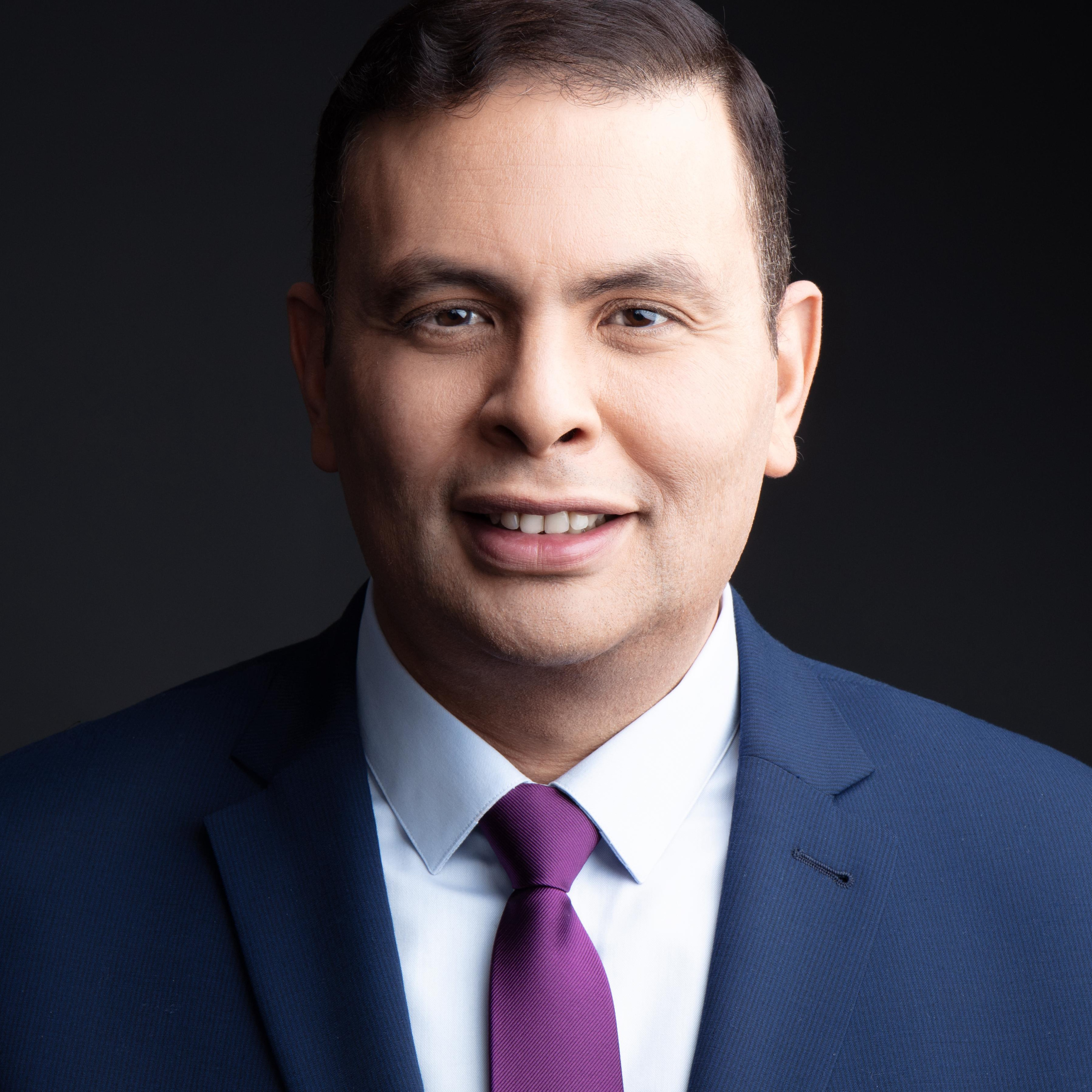 Maires issus de nos quartiers : victoire symbolique ou piège politique ? La tribune d'Aziz Senni