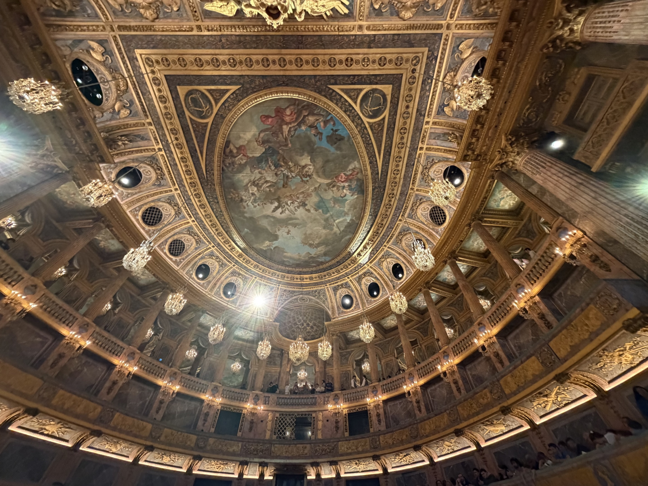  Ode à l’Opéra : l’Éternel Chant du Monde. Un poème de Ghislaine Alajouanine, une promesse pour un nouvel opéra, La Esmeralda de Victor Hugo et Louise Bertin