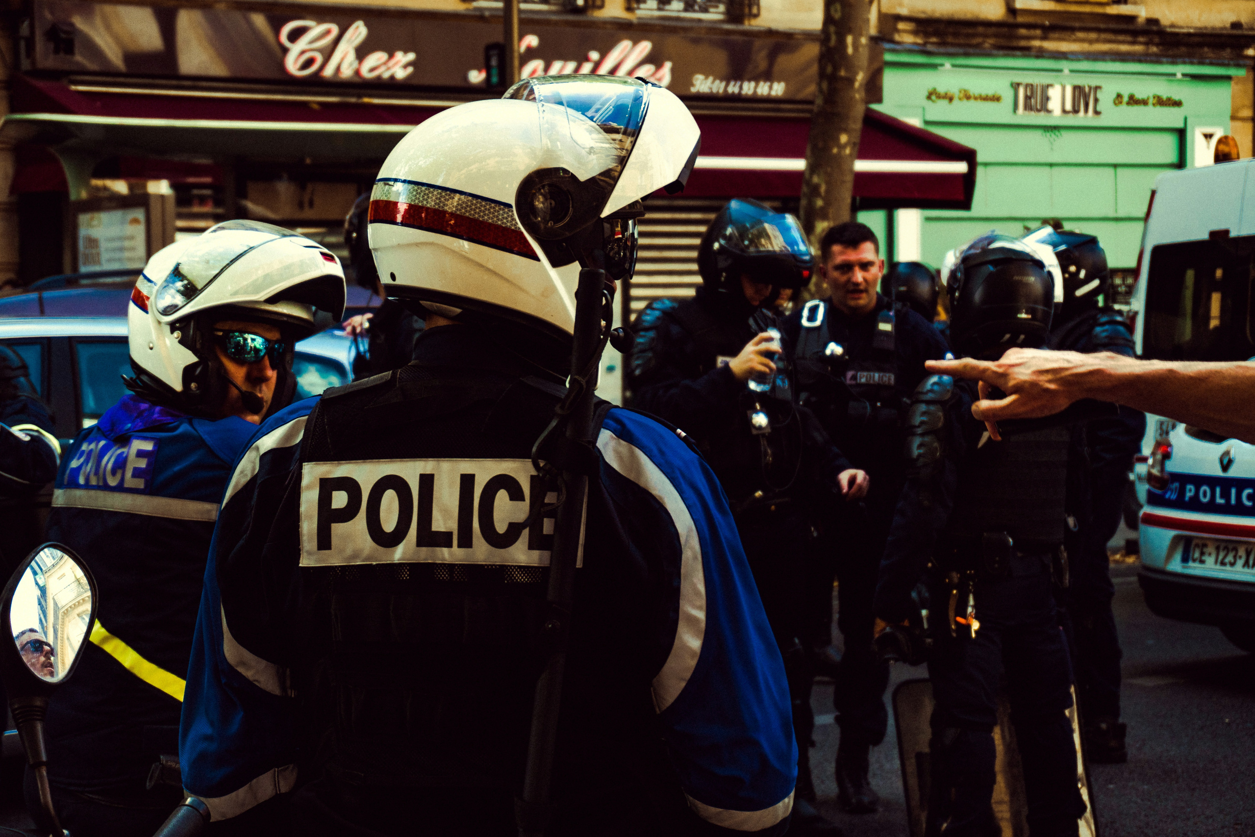 La police ne tuera point ! L'édito de Michel Taube